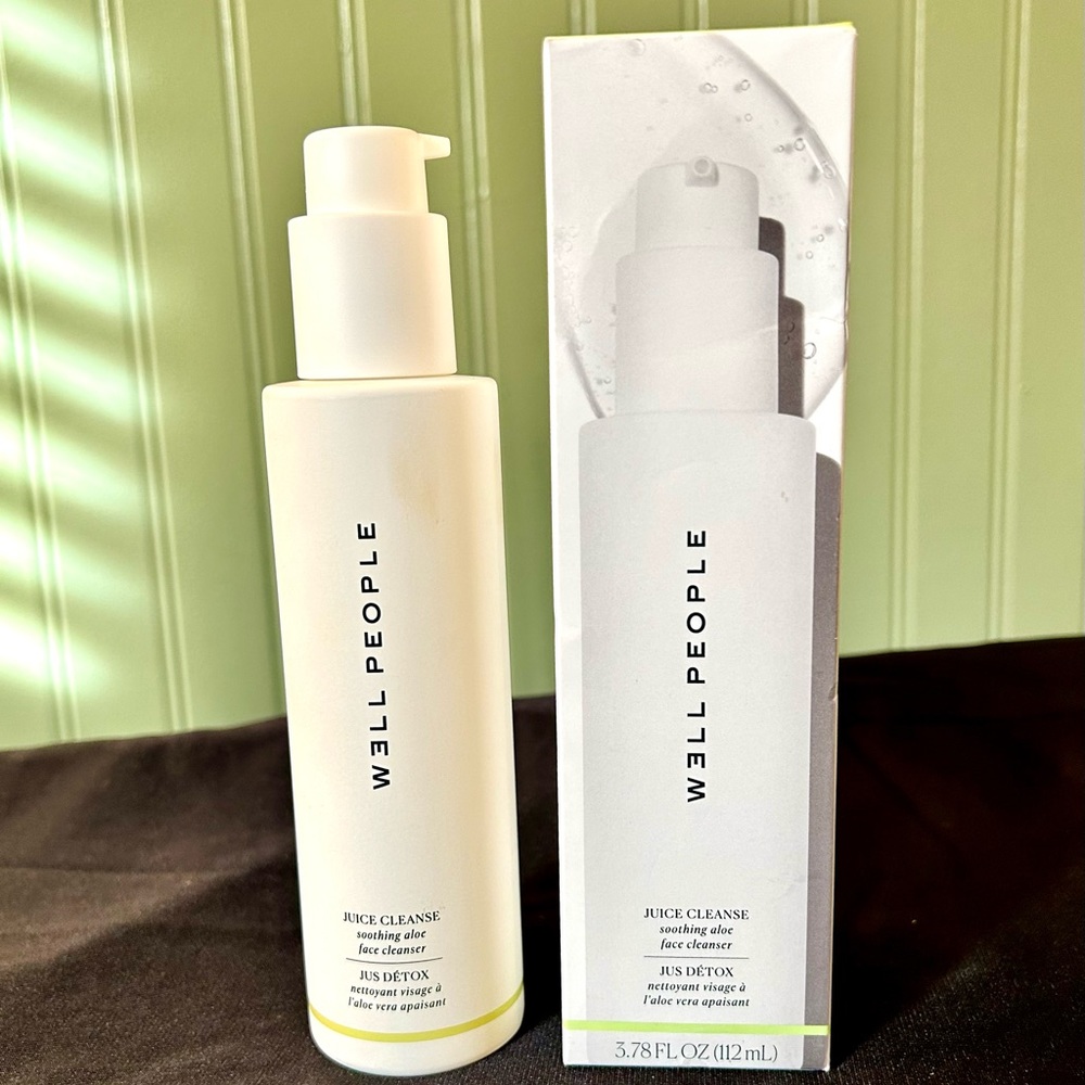 NIB W3LL People Juice Cleanse Soothing Aloe Face Cleanser